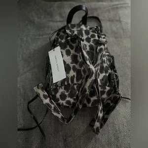 Rebecca Minkoff | Bags | Rebecca Minkoff Julian Mini  display picture 2